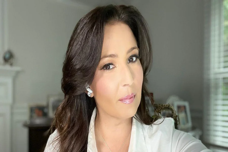 Julie Banderas Net Worth