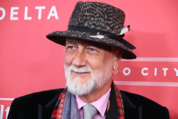 Mick Fleetwood Height